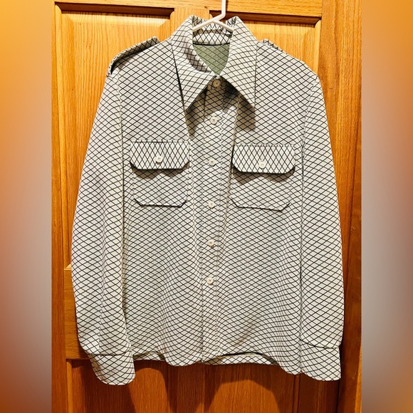 Vintage Men's Dk Green and White Patterned Jacket w/ Buttoned Front Pockets - Picture 12 of 16